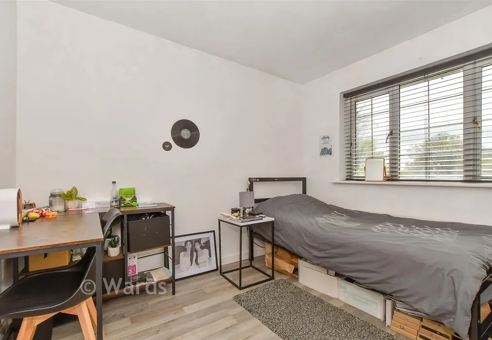 Bedroom 3 - Harrow Way, Kingsnorth, Ashford, Kent - Wards of Kent
