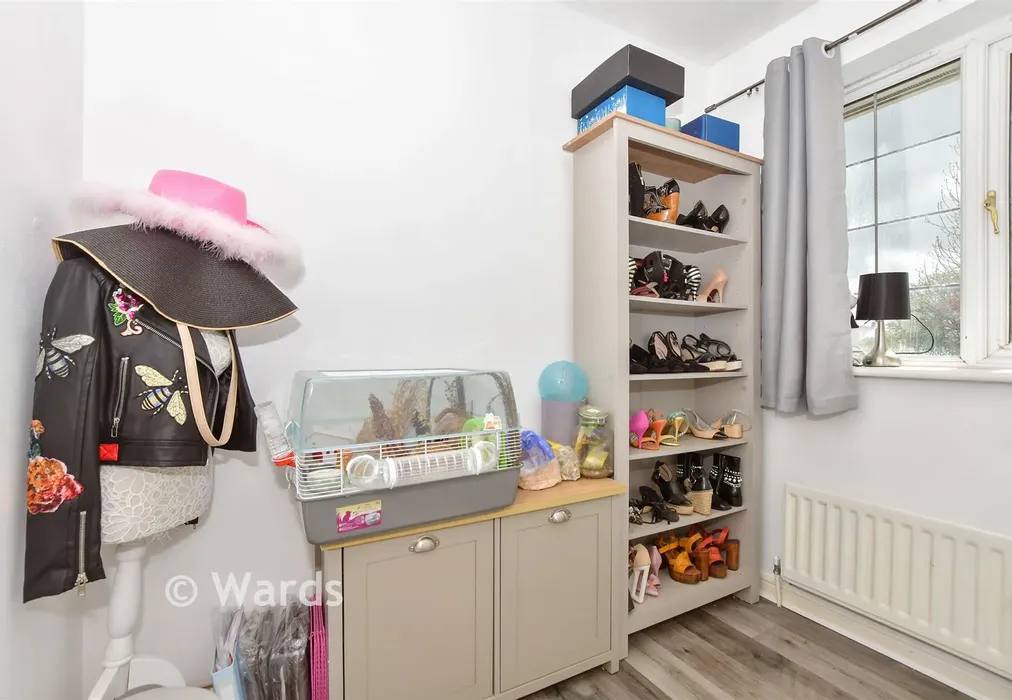 Bedroom 4 - Harrow Way, Kingsnorth, Ashford, Kent - Wards of Kent