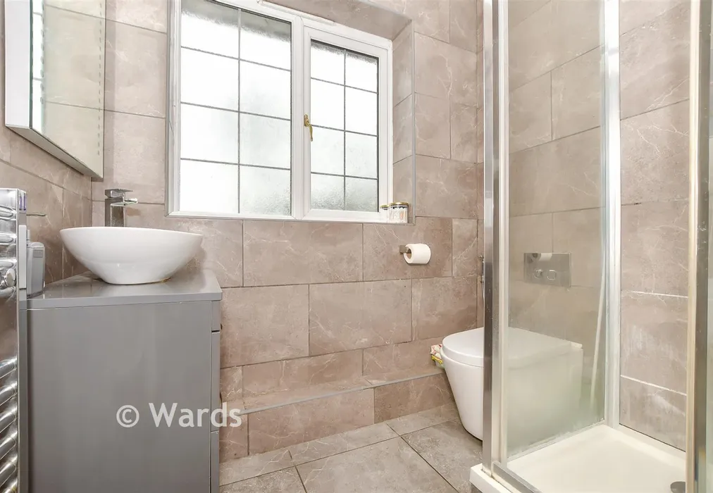 En-Suite Shower Room - Harrow Way, Kingsnorth, Ashford, Kent - Wards of Kent