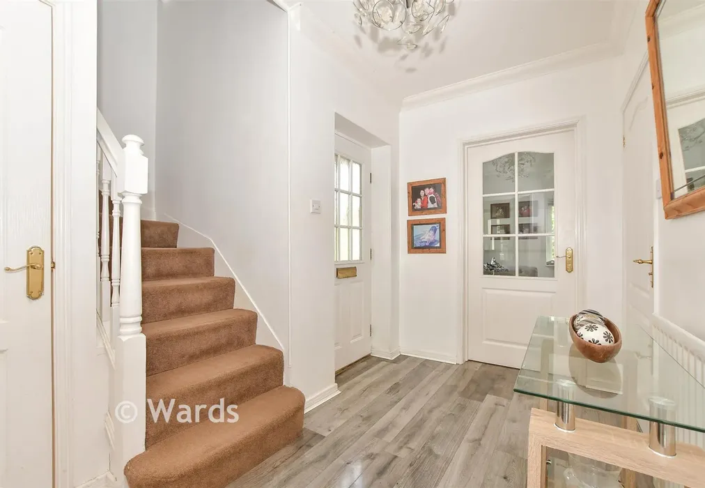 Entrance Hall - Harrow Way, Kingsnorth, Ashford, Kent - Wards of Kent