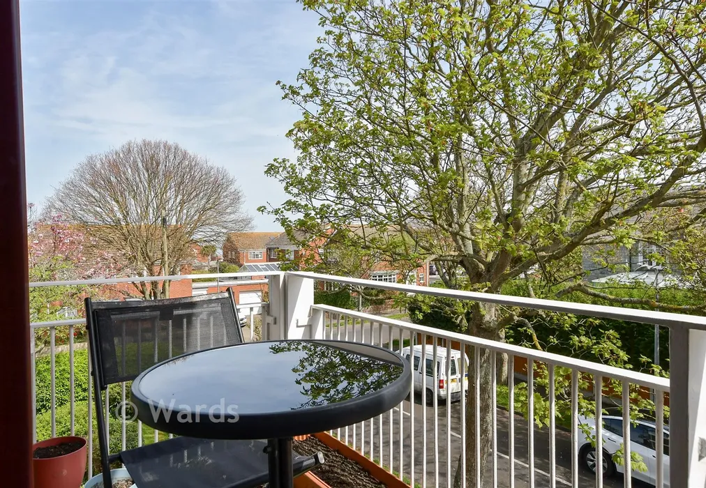 Balcony - Gainsboro Road, Birchington, Kent - Wards of Kent