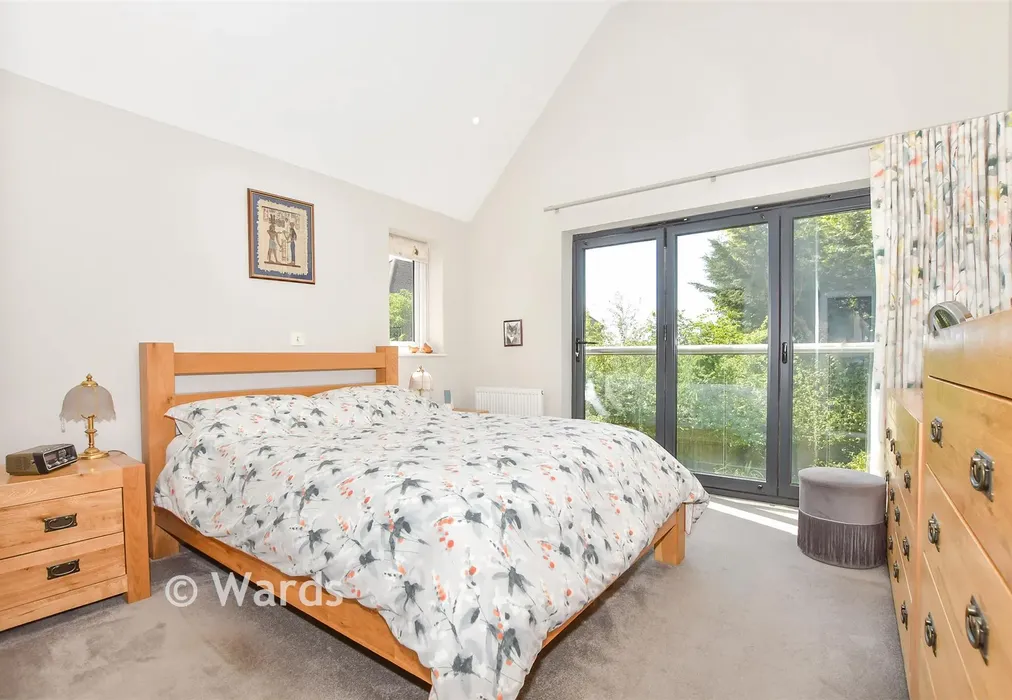 Bedroom 2 - Warmlake Orchard, Sutton Valence, Kent - Wards of Kent