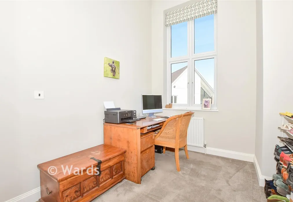 Bedroom 5 - Warmlake Orchard, Sutton Valence, Kent - Wards of Kent