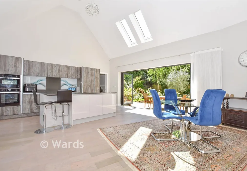 Kitchen/ Breakfast Room - Warmlake Orchard, Sutton Valence, Kent - Wards of Kent
