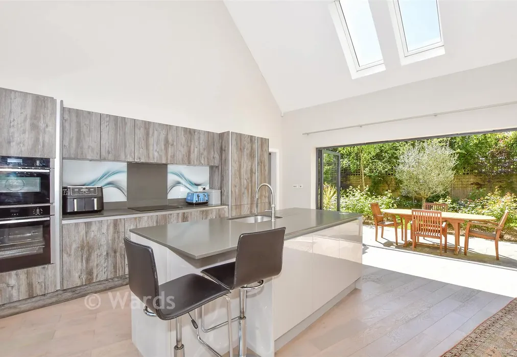 Kitchen/ Breakfast Room - Warmlake Orchard, Sutton Valence, Kent - Wards of Kent