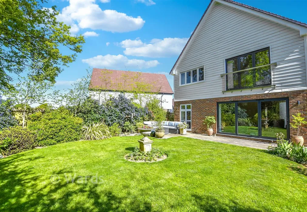 Rear Garden - Warmlake Orchard, Sutton Valence, Kent - Wards of Kent