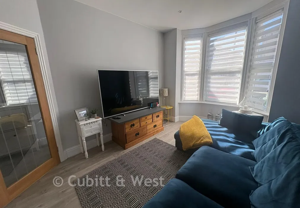 Lounge - Alverstone Road, Southsea, Hampshire - Wards of Kent