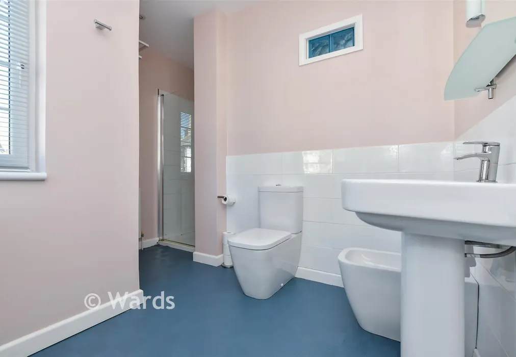En-Suite Shower Room - Elms Avenue, Ramsgate, Kent - Wards of Kent
