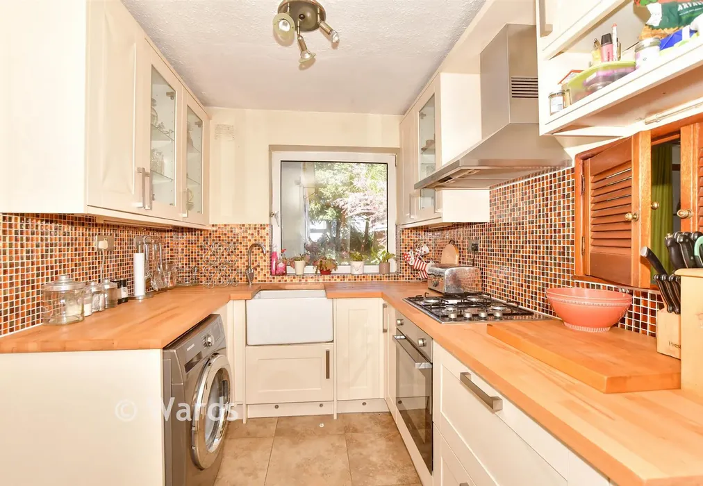Kitchen - Charles Crescent, Folkestone, Kent - Wards of Kent
