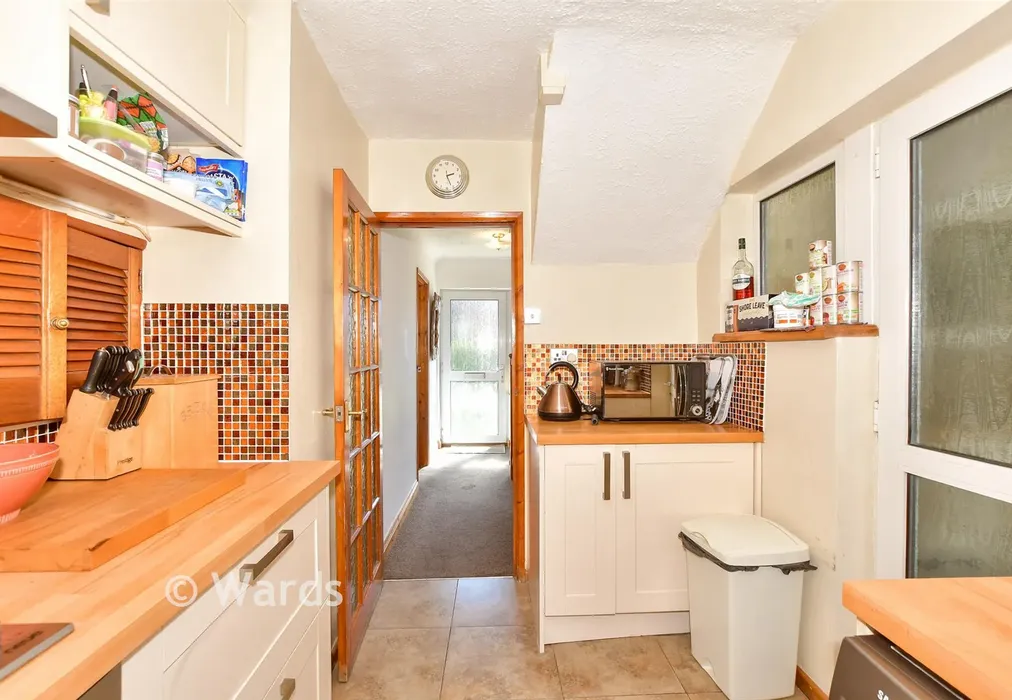 Kitchen - Charles Crescent, Folkestone, Kent - Wards of Kent
