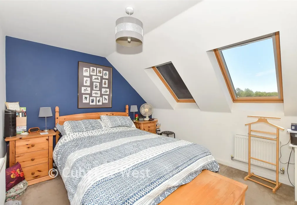 Bedroom 1 - Smith Road, Broadbridge Heath, West Sussex - Wards of Kent