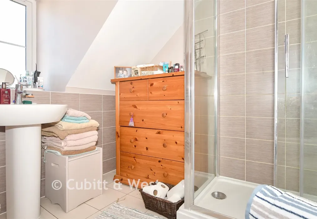 En-Suite Shower Room - Smith Road, Broadbridge Heath, West Sussex - Wards of Kent