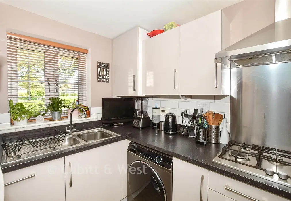 Kitchen - Smith Road, Broadbridge Heath, West Sussex - Wards of Kent