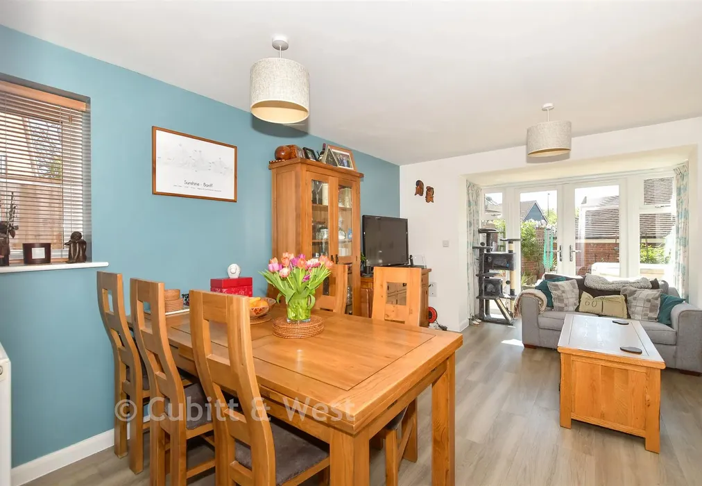 Lounge/Diner - Smith Road, Broadbridge Heath, West Sussex - Wards of Kent