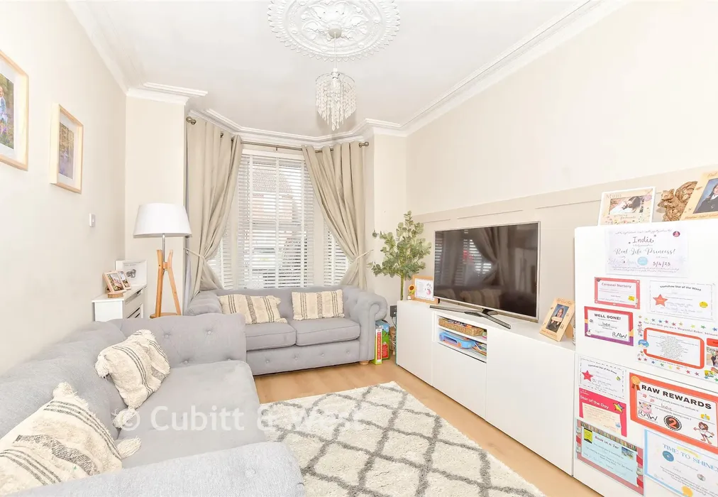 Lounge/Diner - Emsworth Road, Portsmouth, Hampshire - Wards of Kent