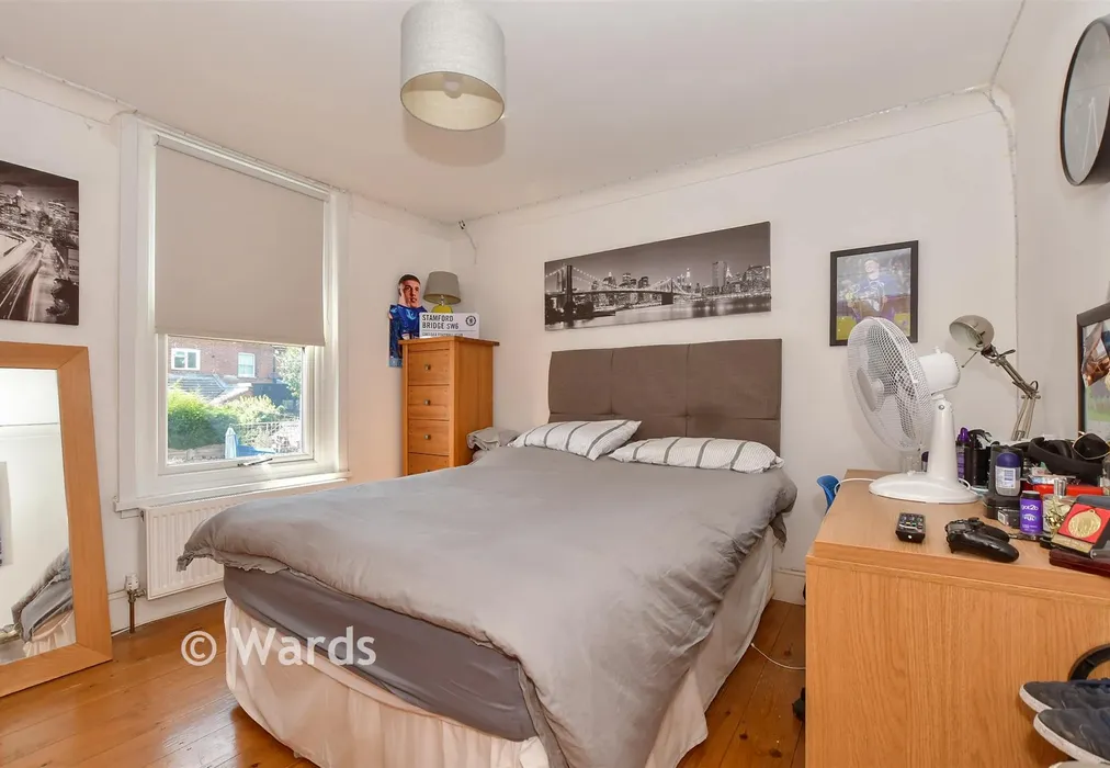 Bedroom 2 - St. John's Road, Faversham, Kent - Wards of Kent