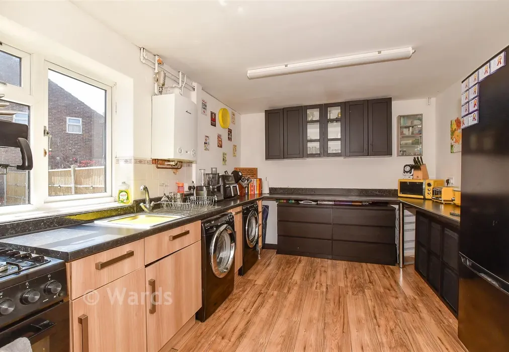 Kitchen - Whitehall Bridge Road, Canterbury, Kent - Wards of Kent