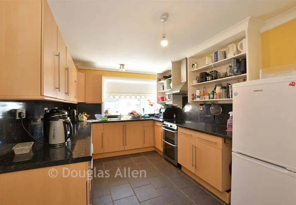 Kitchen/ Dining Room - Howell Road, Thurrock, Essex - Wards of Kent