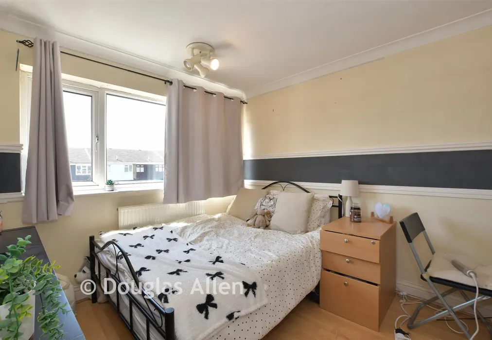 Bedroom 2 - Howell Road, Thurrock, Essex - Wards of Kent
