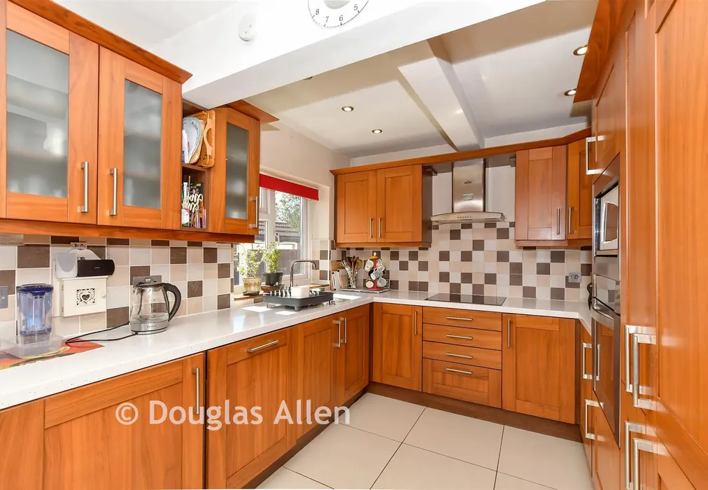Kitchen/Diner - Carnforth Gardens, Elm Park, Hornchurch, Essex - Wards of Kent