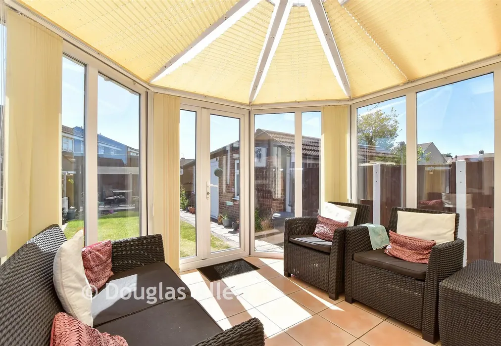 Conservatory - Carnforth Gardens, Elm Park, Hornchurch, Essex - Wards of Kent