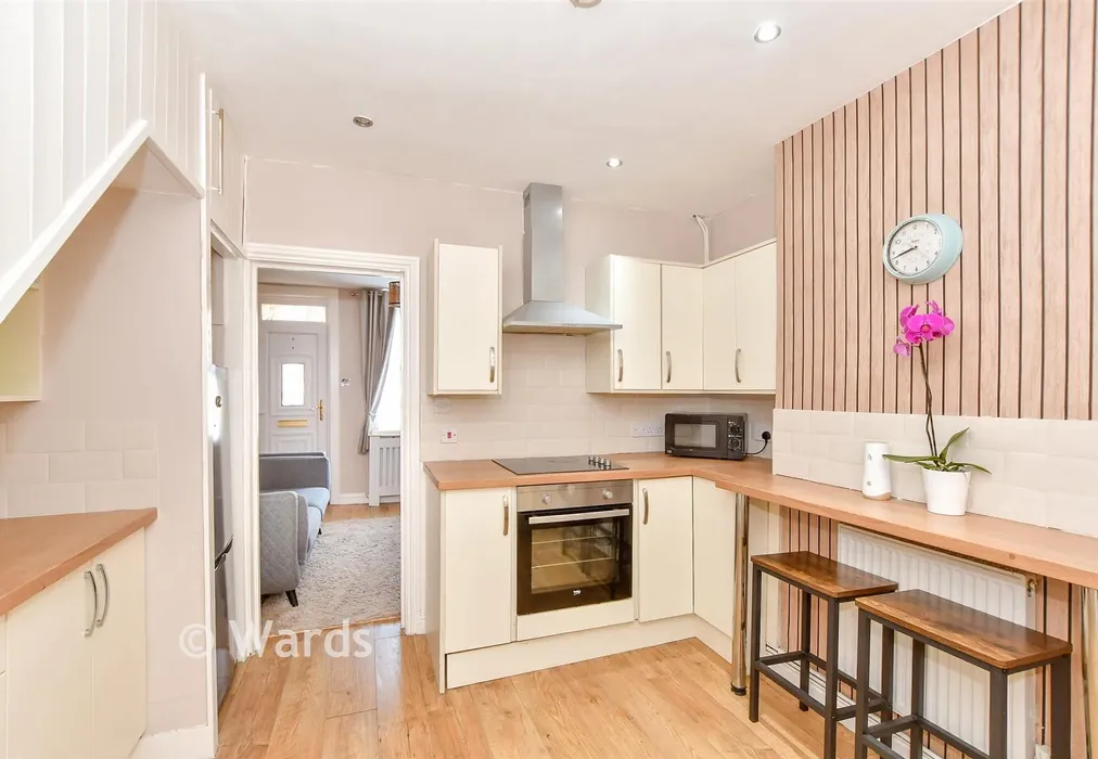 Kitchen - Whitfeld Road, Ashford, Kent - Wards of Kent