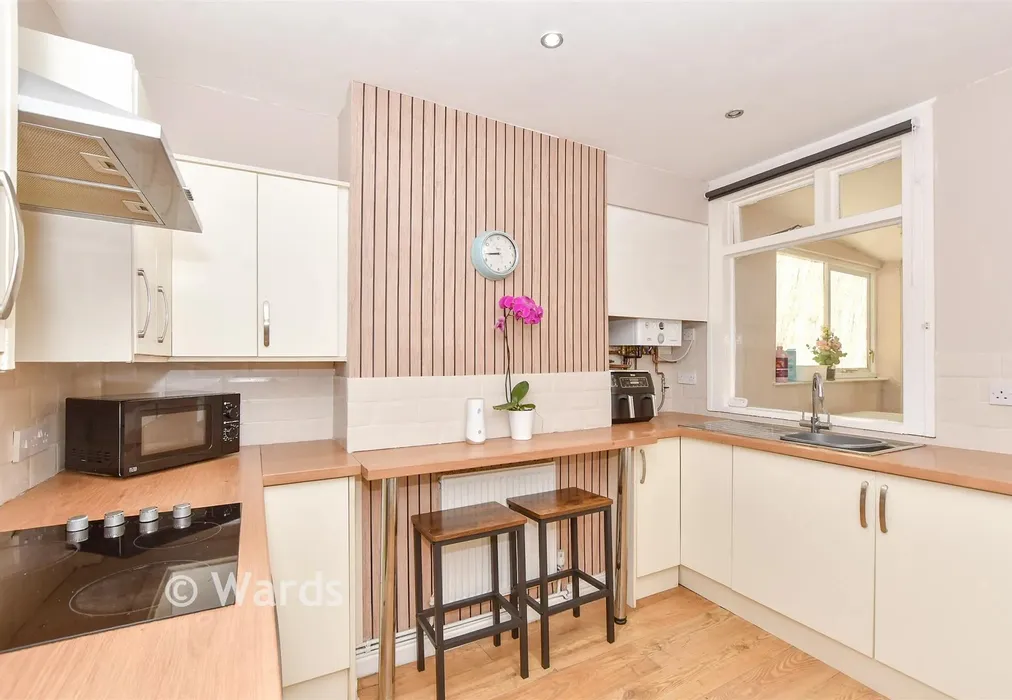 Kitchen - Whitfeld Road, Ashford, Kent - Wards of Kent