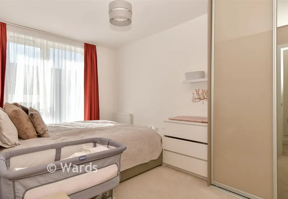 Bedroom 1 - Belvedere Road, Rochester, Kent - Wards of Kent