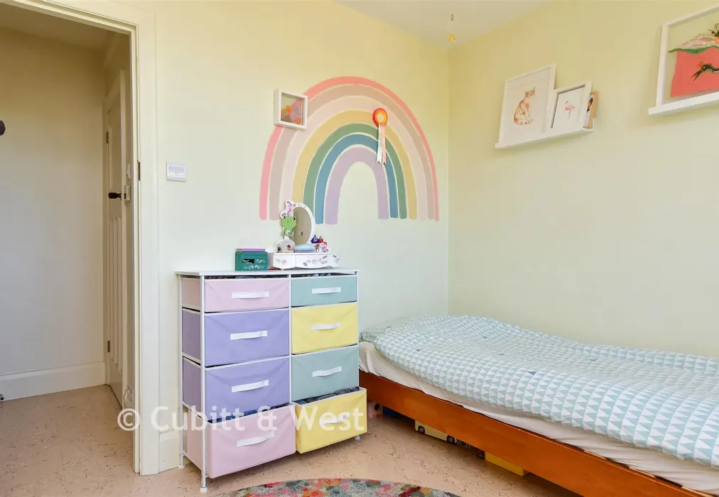 Bedroom 2 - Osborne Road, Brighton, East Sussex - Wards of Kent