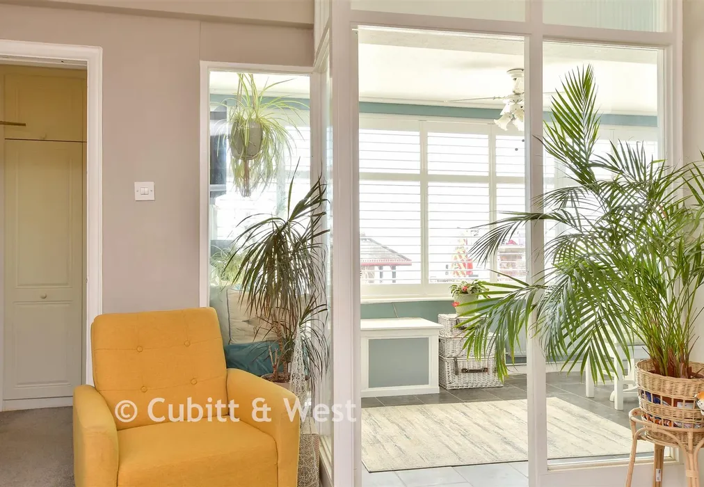 Internal Lifestyle Photograph - Marine Drive West, Bognor Regis, West Sussex - Wards of Kent