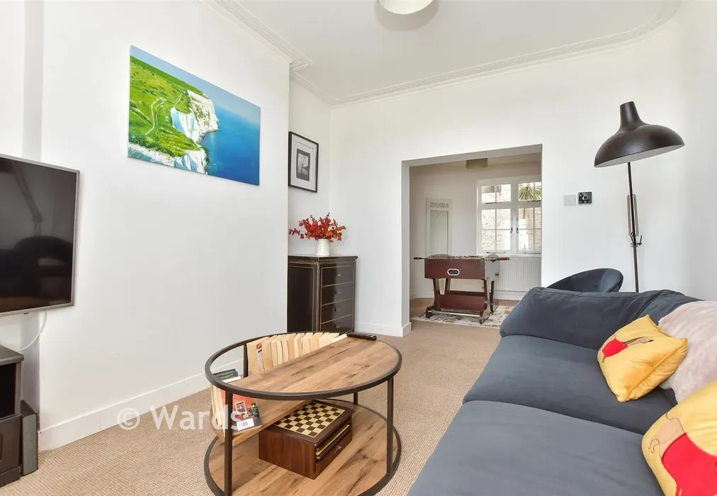 Lounge - Athol Terrace, Dover, Kent - Wards of Kent