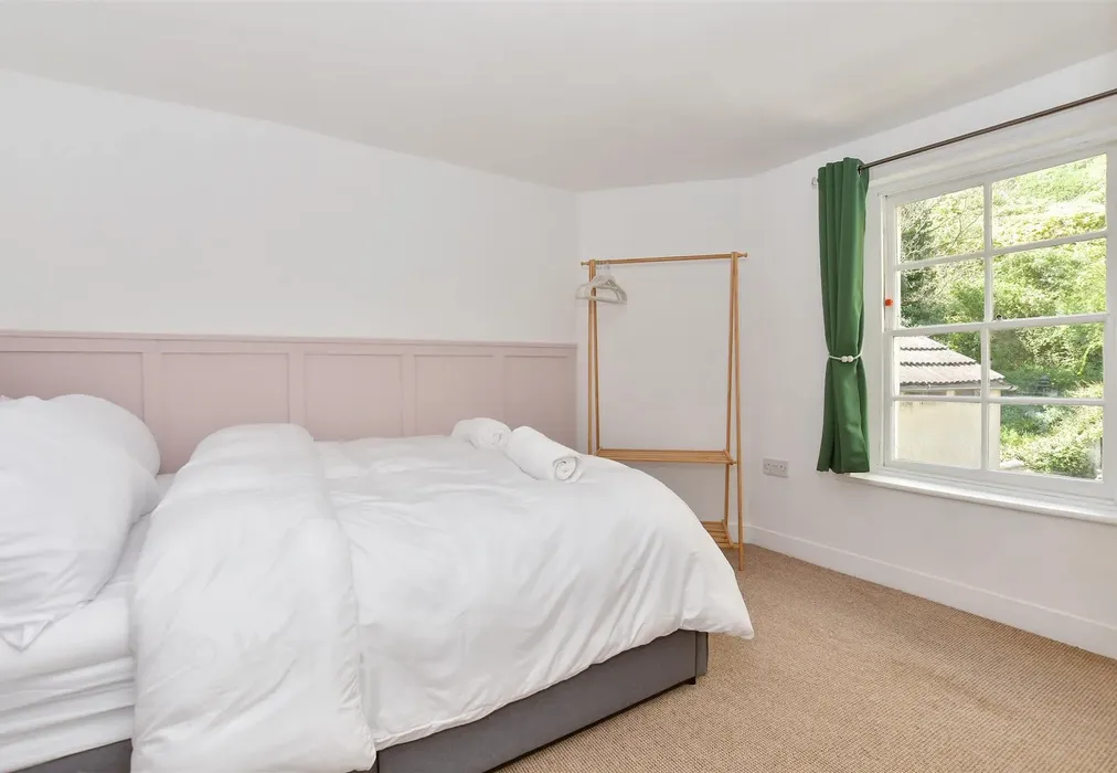 Bedroom 3 - Athol Terrace, Dover, Kent - Wards of Kent