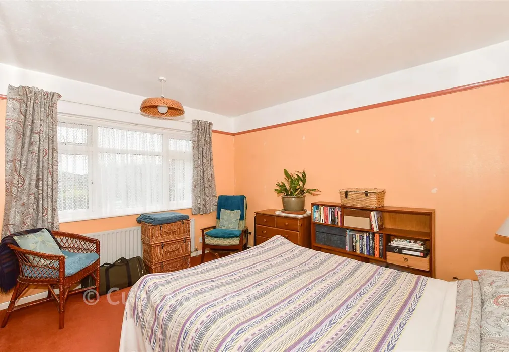 Bedroom 1 - West Beeches Road, Crowborough, East Sussex - Wards of Kent