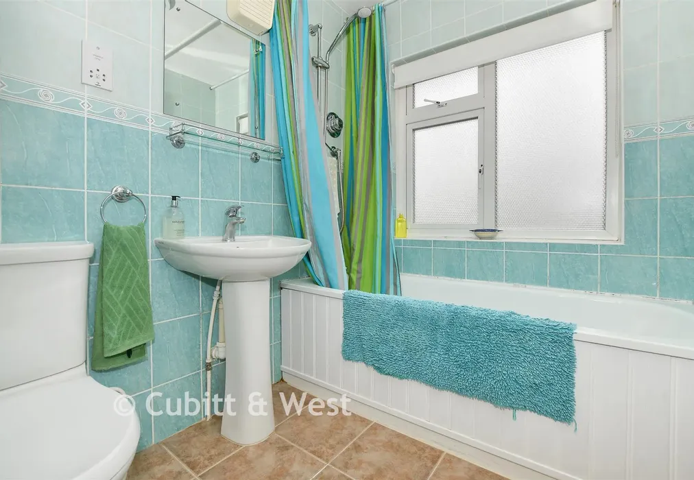 Bathroom - West Beeches Road, Crowborough, East Sussex - Wards of Kent