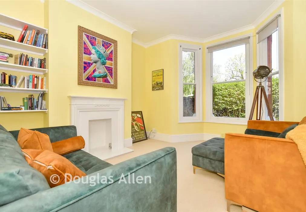 Lounge - Glebe Avenue, Woodford Green, Essex - Wards of Kent