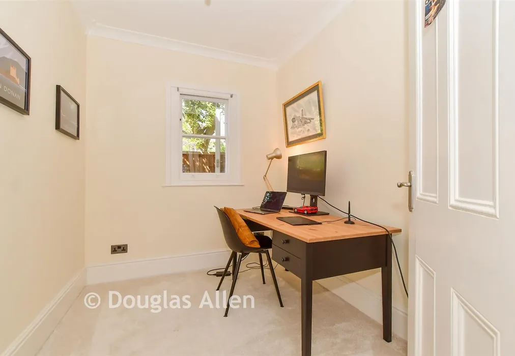 Bedroom 2 - Glebe Avenue, Woodford Green, Essex - Wards of Kent