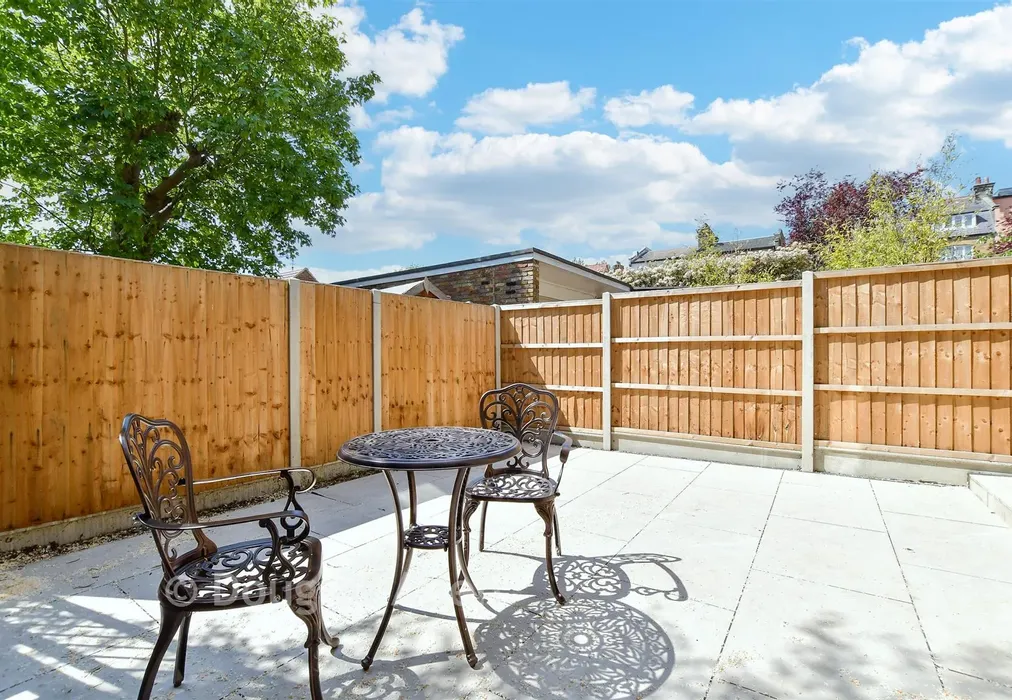 Rear Garden - Glebe Avenue, Woodford Green, Essex - Wards of Kent