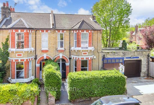 Glebe Avenue, Woodford Green, Essex - Wards of Kent