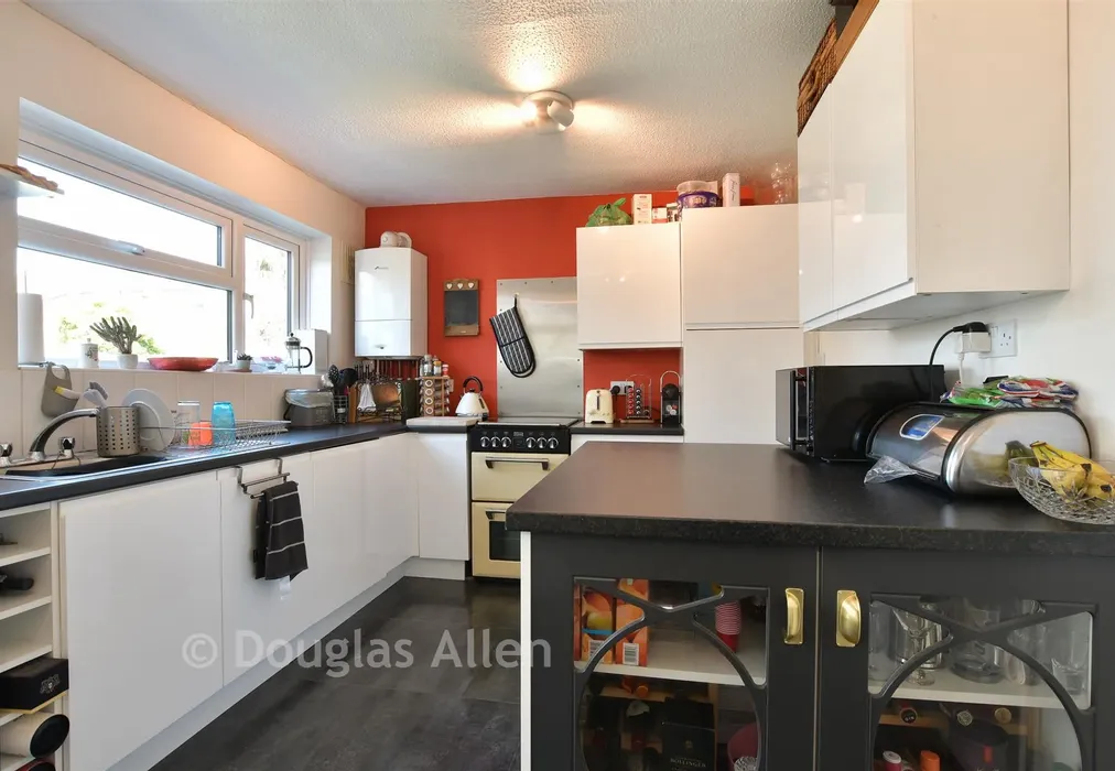 Kitchen/Dining Room - Durants Walk, Wickford, Essex - Wards of Kent