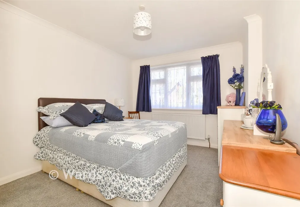 Bedroom 1 - Holmscroft Road, Herne Bay, Kent - Wards of Kent