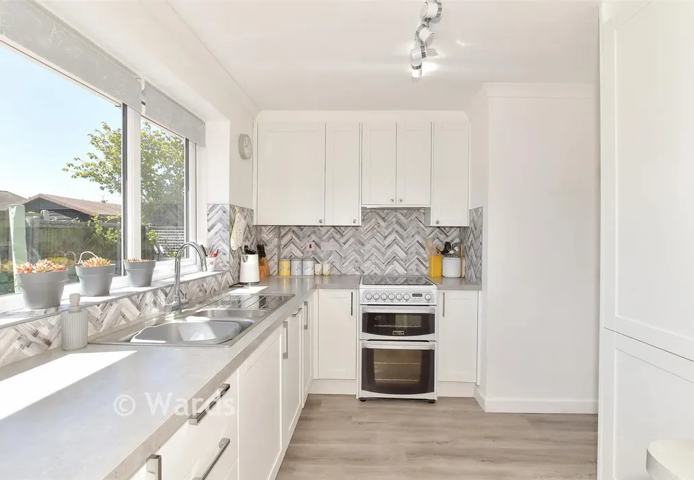 Kitchen - Holmscroft Road, Herne Bay, Kent - Wards of Kent