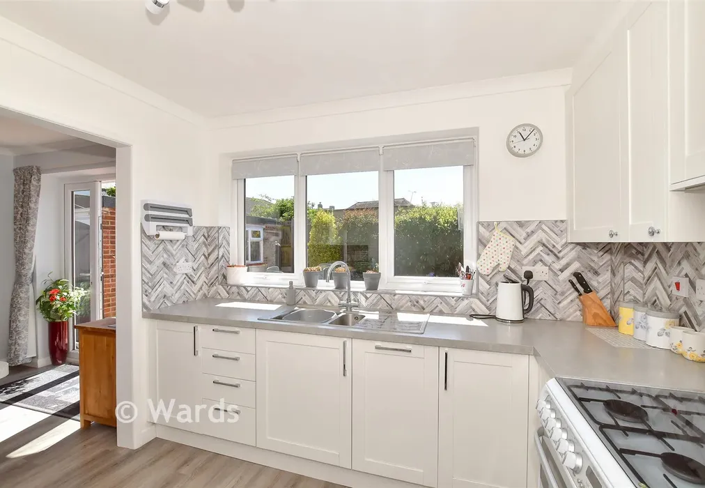 Kitchen - Holmscroft Road, Herne Bay, Kent - Wards of Kent