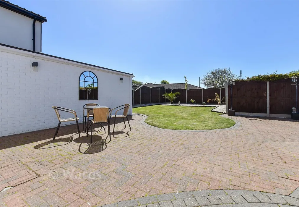 Patio / Decking - Bartlett Drive, Whitstable, Kent - Wards of Kent
