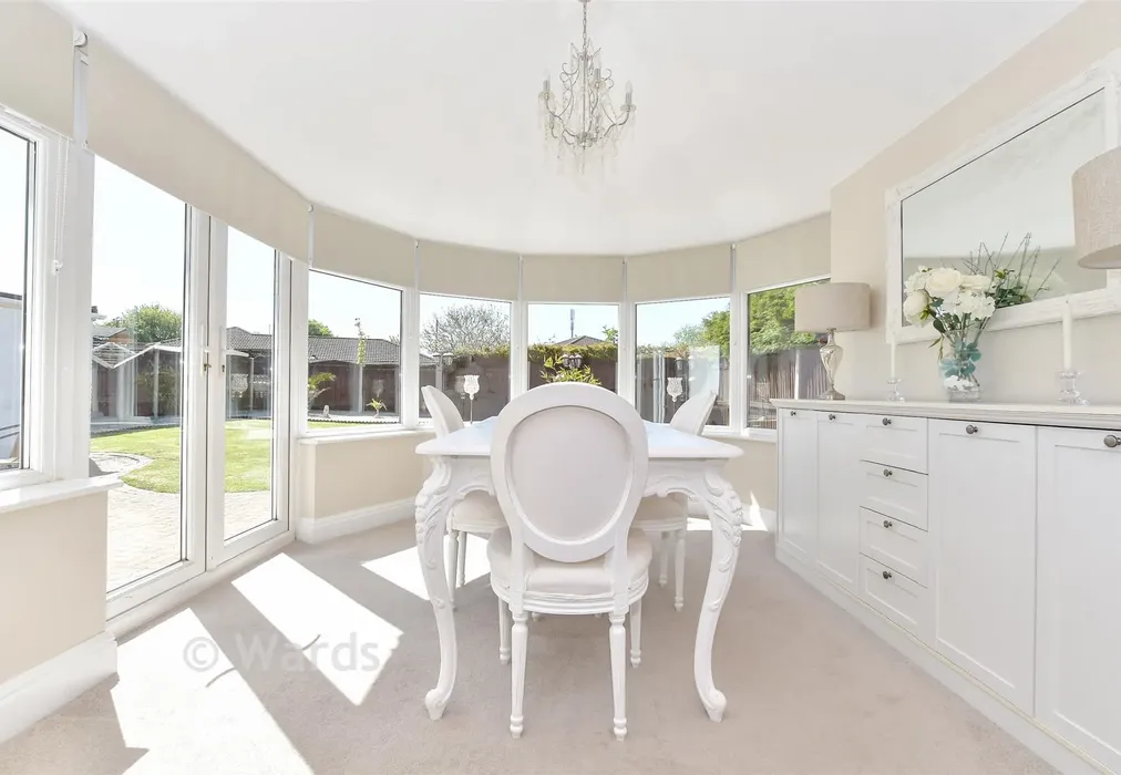 Part Glazed Sitting Area - Bartlett Drive, Whitstable, Kent - Wards of Kent