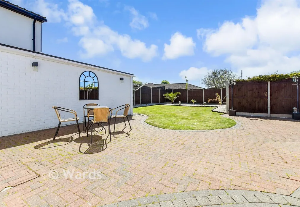 Patio / Decking - Bartlett Drive, Whitstable, Kent - Wards of Kent