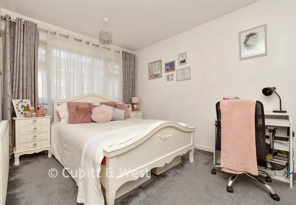 Bedroom 2 - Brighton Road, Purley, Surrey - Wards of Kent