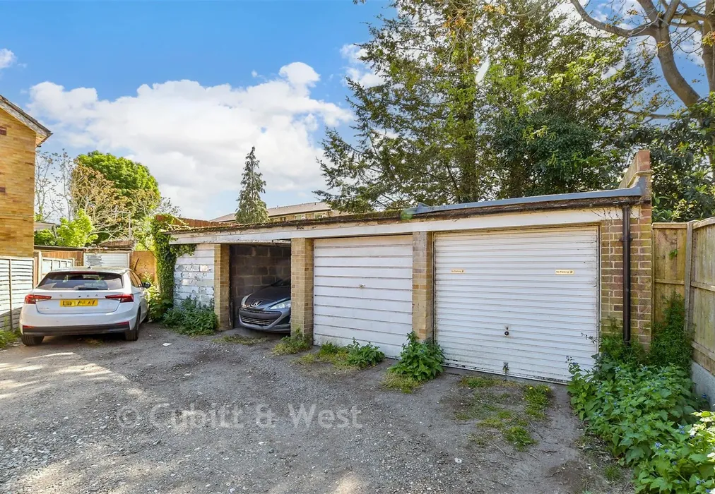 Driveway/Parking - Brighton Road, Purley, Surrey - Wards of Kent