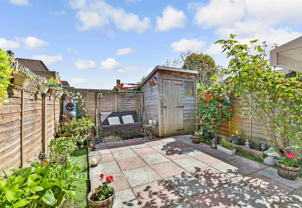 Rear Garden - Brighton Road, Purley, Surrey - Wards of Kent