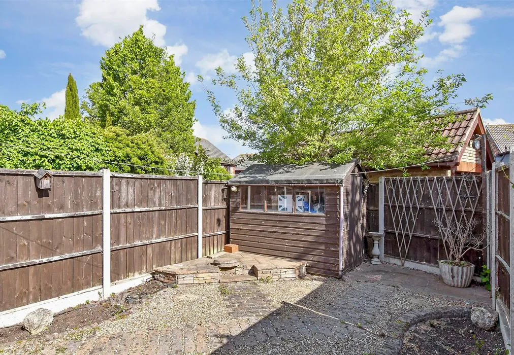 Rear Garden - Rowmarsh Close, Northfleet, Gravesend, Kent - Wards of Kent