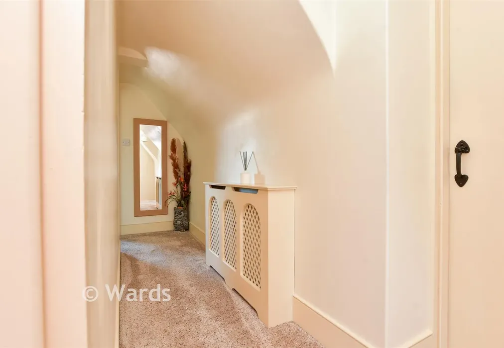Landing - Ramsgate Road, Margate, Kent - Wards of Kent